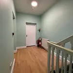 Cozy Pink House Fairview 6 Beds Dublin