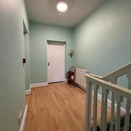 Cozy Pink House Fairview 6 Beds Dublin