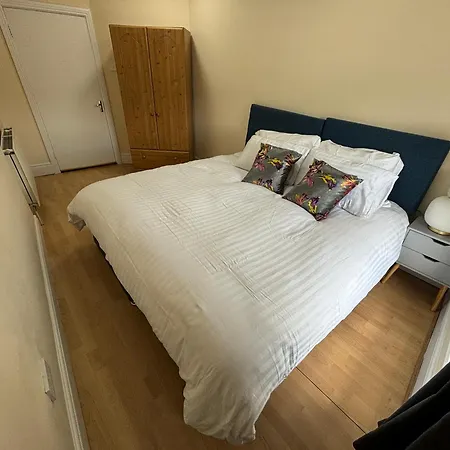 Cozy Pink House Fairview 6 Beds דבלין