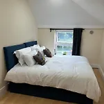Cozy Pink House Fairview 6 Beds Apartament