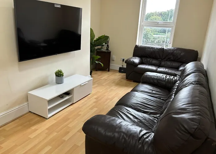 Cozy Pink House Fairview 6 Beds