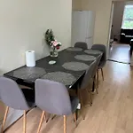 Apartment Cozy Pink House Fairview 6 Beds Dublin