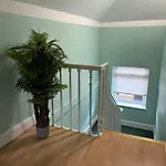 Apartment Cozy Pink House Fairview 6 Beds *