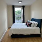 Cozy Pink House Fairview 6 Beds Dublin