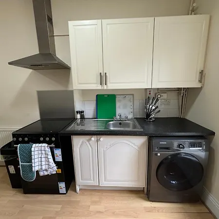 Cozy Pink House Fairview 6 Beds * Dublin