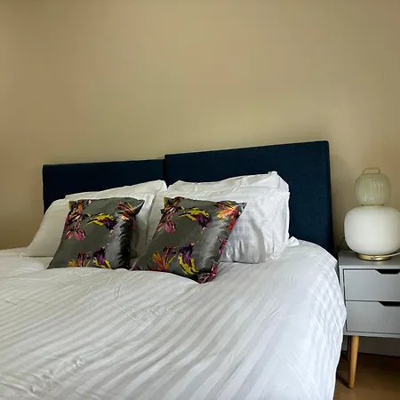 Cozy Pink House Fairview 6 Beds * Dublin